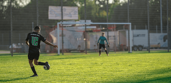 Unibet Biedt Amateurvoetbalteams voor Laatste Keer kans op sponsoring